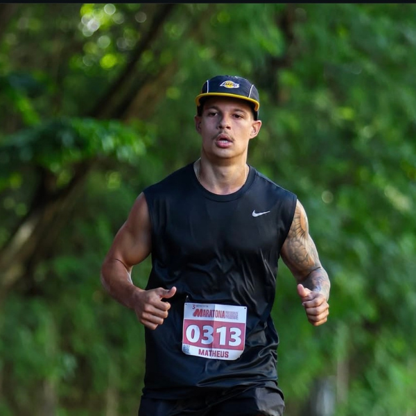 Matheus Dalaqua, treinador e criador do Fortalece 45